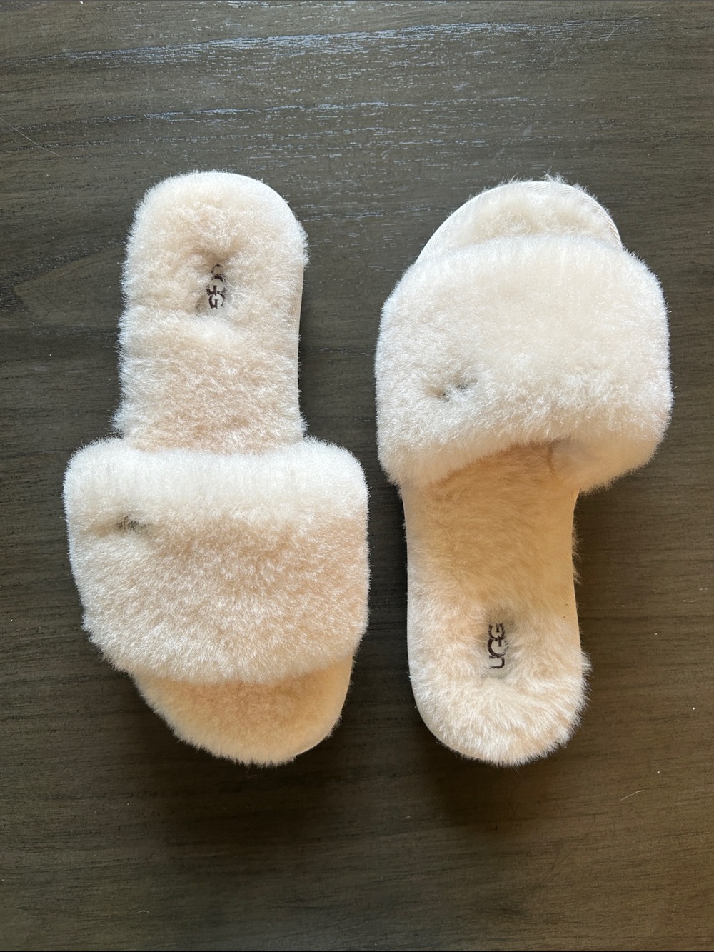 New UGG Women's Fluff Slide Shearling Slippers - SZ 6